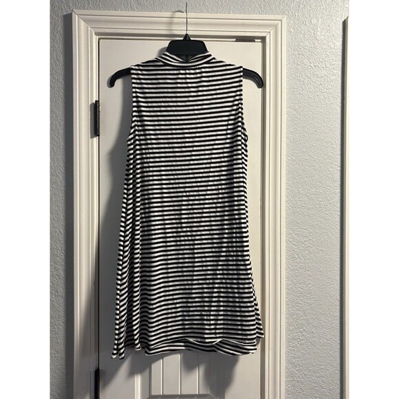POL Sleeveless Dress Medium Black White Striped A-line Comfy Mock Neck Stretch - Picture 6 of 6